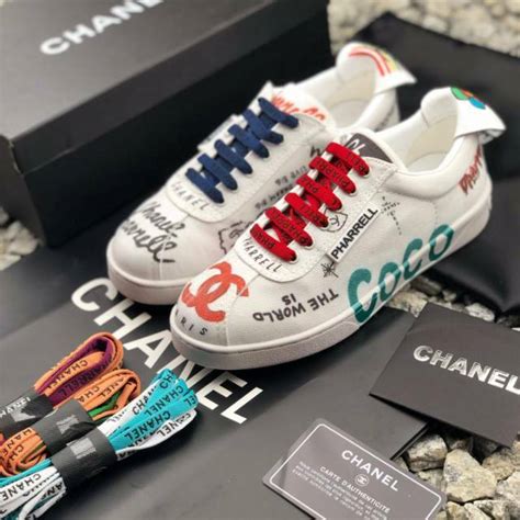 harga sepatu chanel pharrell original